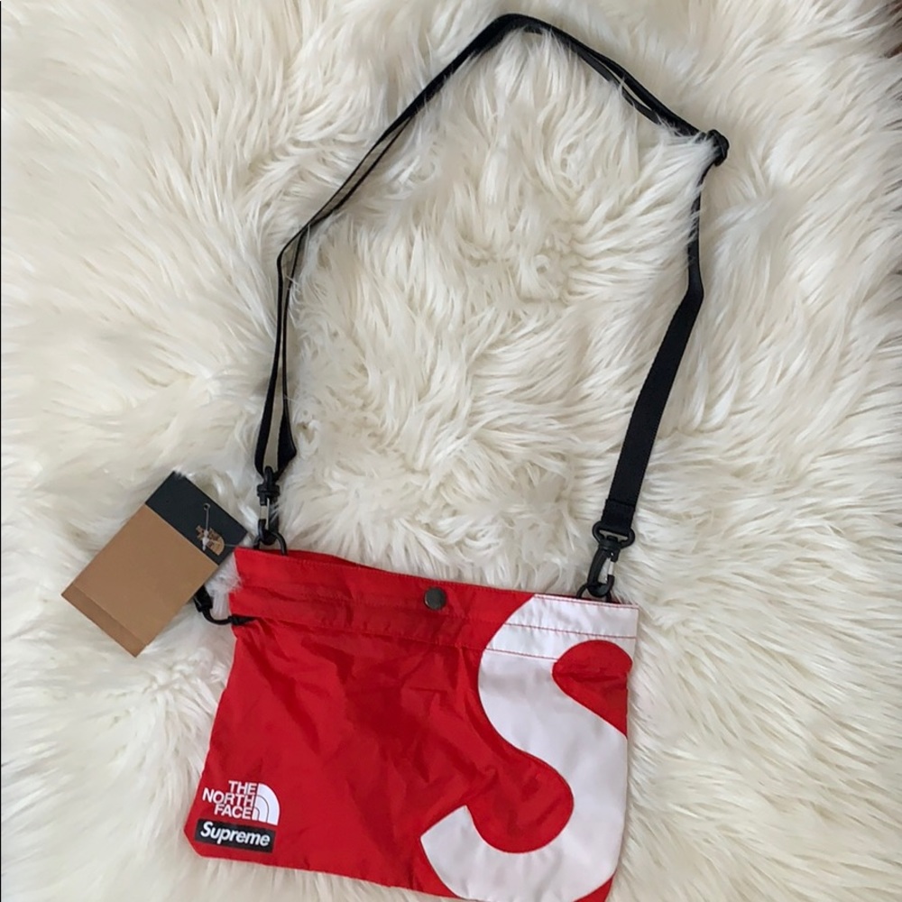 BRAND NEW SUPREME X NORTH FACE UNISEX - Picture 3 of 10